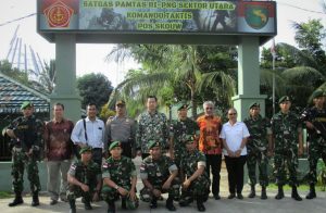 20190509_Dubes RI untuk PNG berkunjung ke Pos Kotis Satgas Pamtas Yonif 328 DGH_01