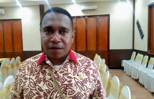 Plt. Kabag Tata Pemerintahan Setda Mimika, Everth L Hidom S.STP